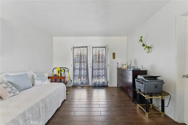 $320,000 | 611 South Orange Avenue, Unit 11, Santa Ana, CA 92701