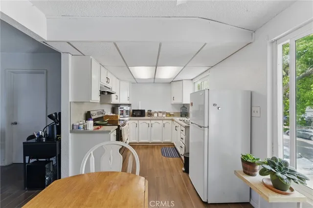 $320,000 | 611 South Orange Avenue, Unit 11, Santa Ana, CA 92701