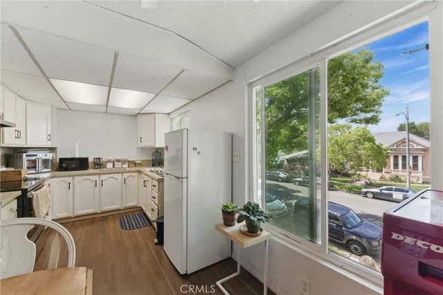 $320,000 | 611 South Orange Avenue, Unit 11, Santa Ana, CA 92701