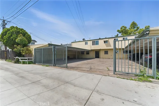 $320,000 | 611 South Orange Avenue, Unit 11, Santa Ana, CA 92701