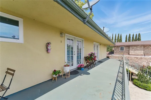 $320,000 | 611 South Orange Avenue, Unit 11, Santa Ana, CA 92701