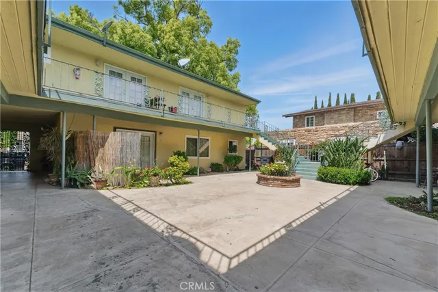 $320,000 | 611 South Orange Avenue, Unit 11, Santa Ana, CA 92701