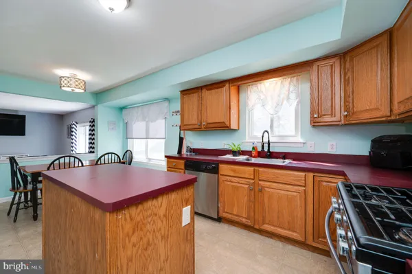 $405,000 | 4870 Dunham Drive, Reading, PA 19606