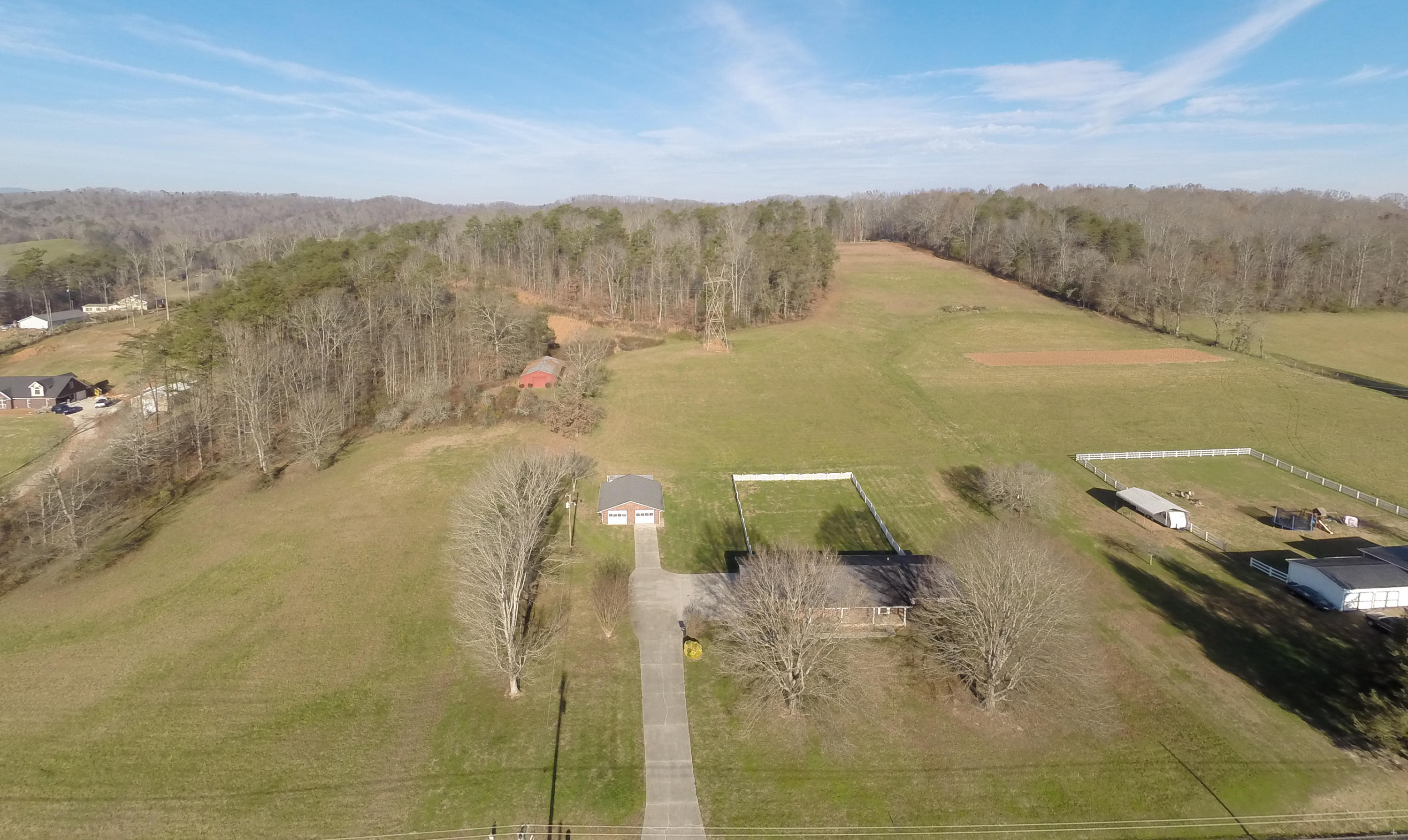 5704 Hickory Valley Road Heiskell, TN 37754 - Photo 2 of 23 + Air (2)