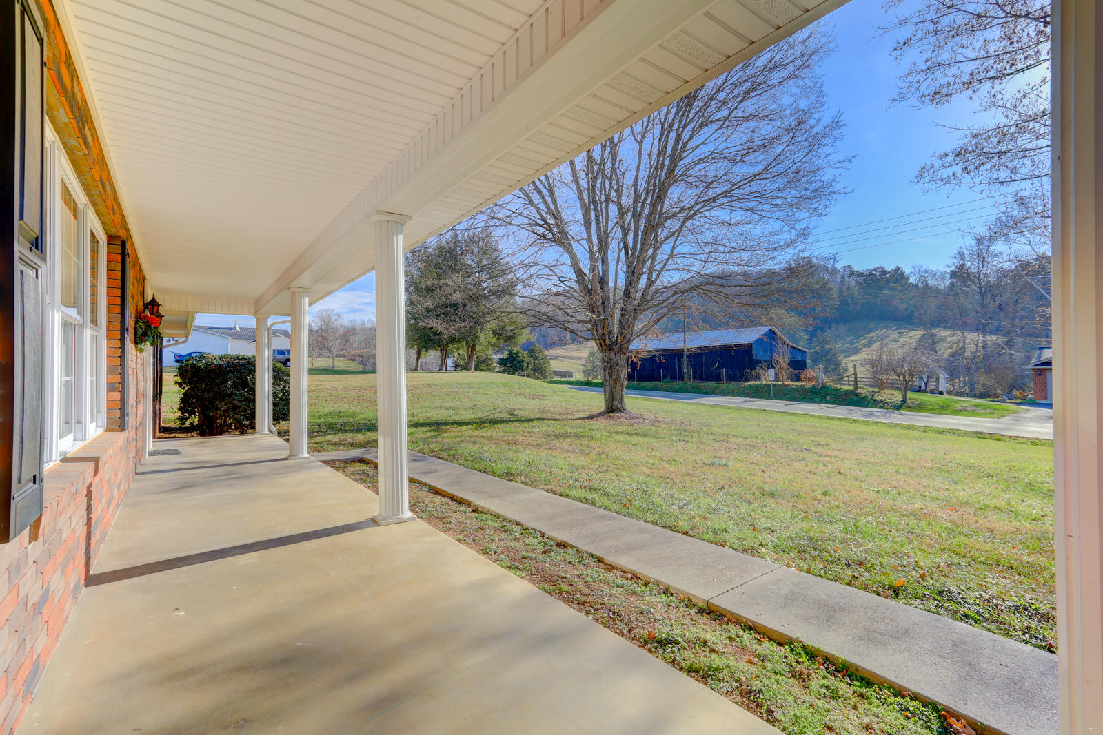 5704 Hickory Valley Road Heiskell, TN 37754 - Photo 5 of 23 Positive Perceptions (20)