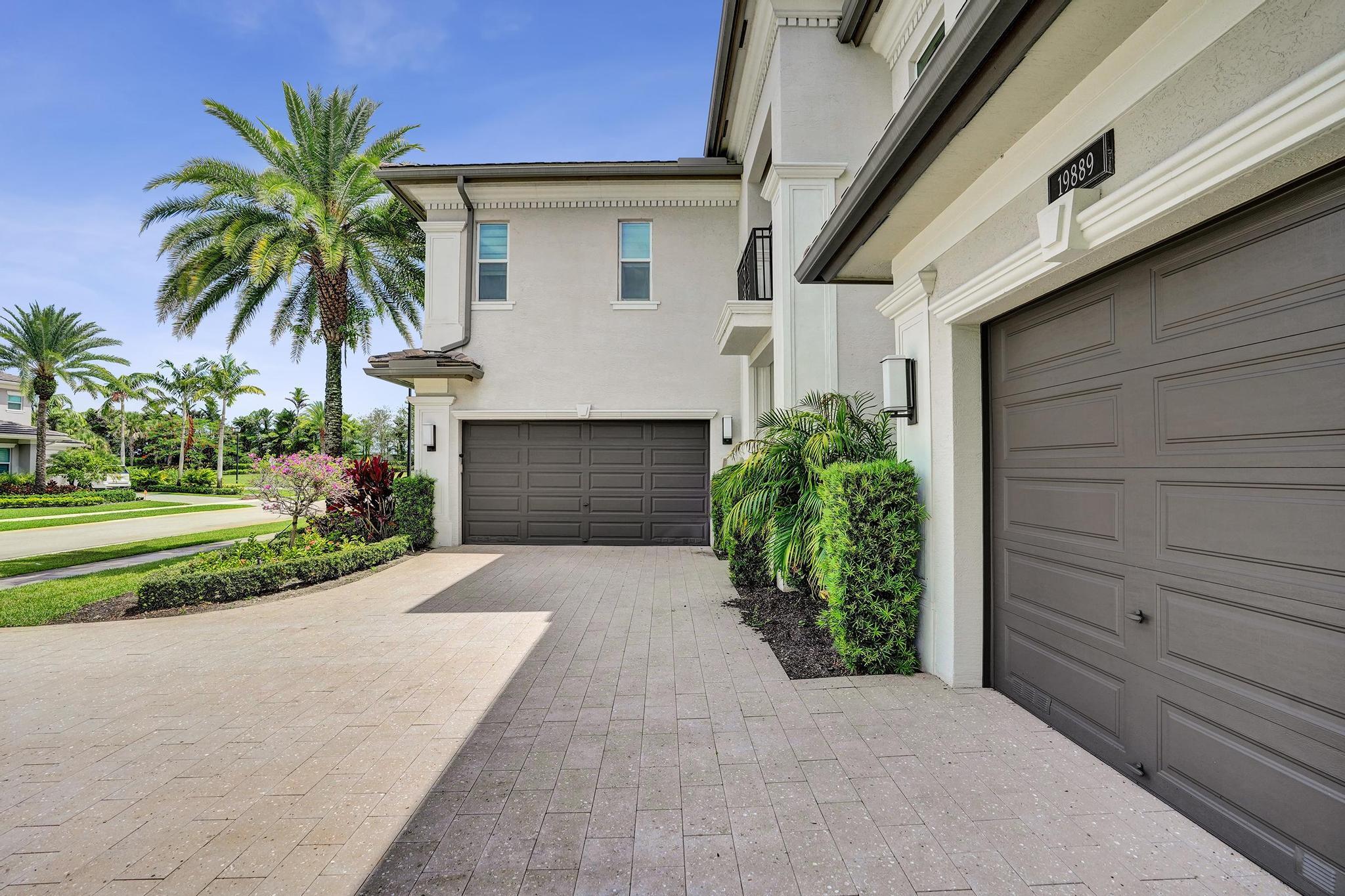 19889 Old Bridgewood Trail Boca Raton, FL 33498 - Photo 5 of 91 DSC06909