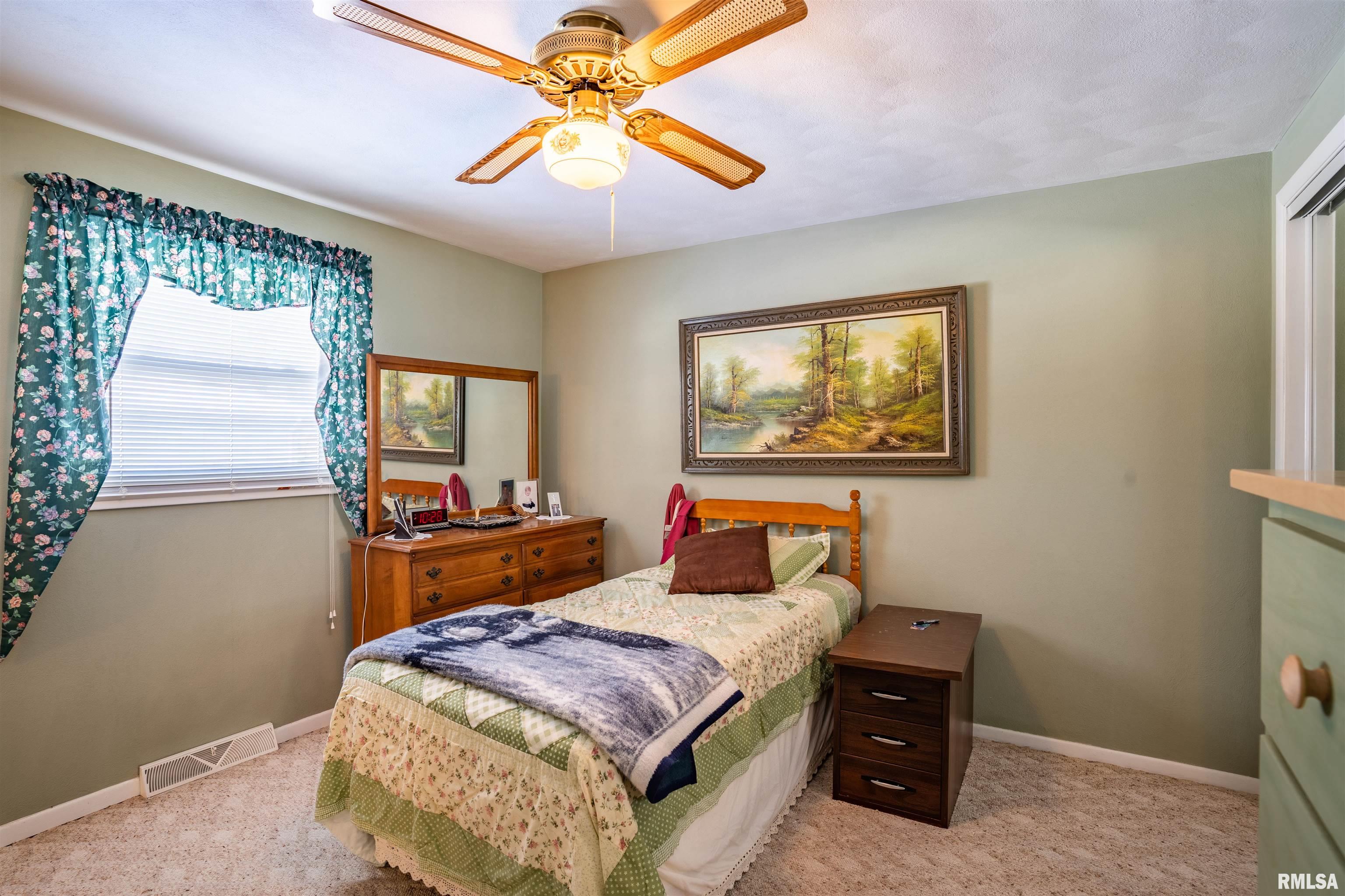 1308 Springfield Road East Peoria, IL 61611 - Photo 14 of 30 Gallery Image 14