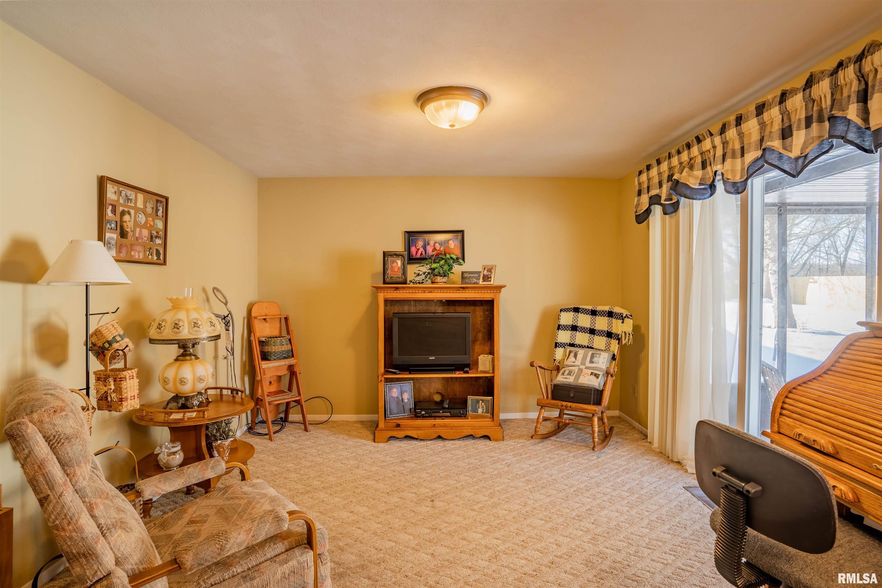 1308 Springfield Road East Peoria, IL 61611 - Photo 8 of 30 Gallery Image 8