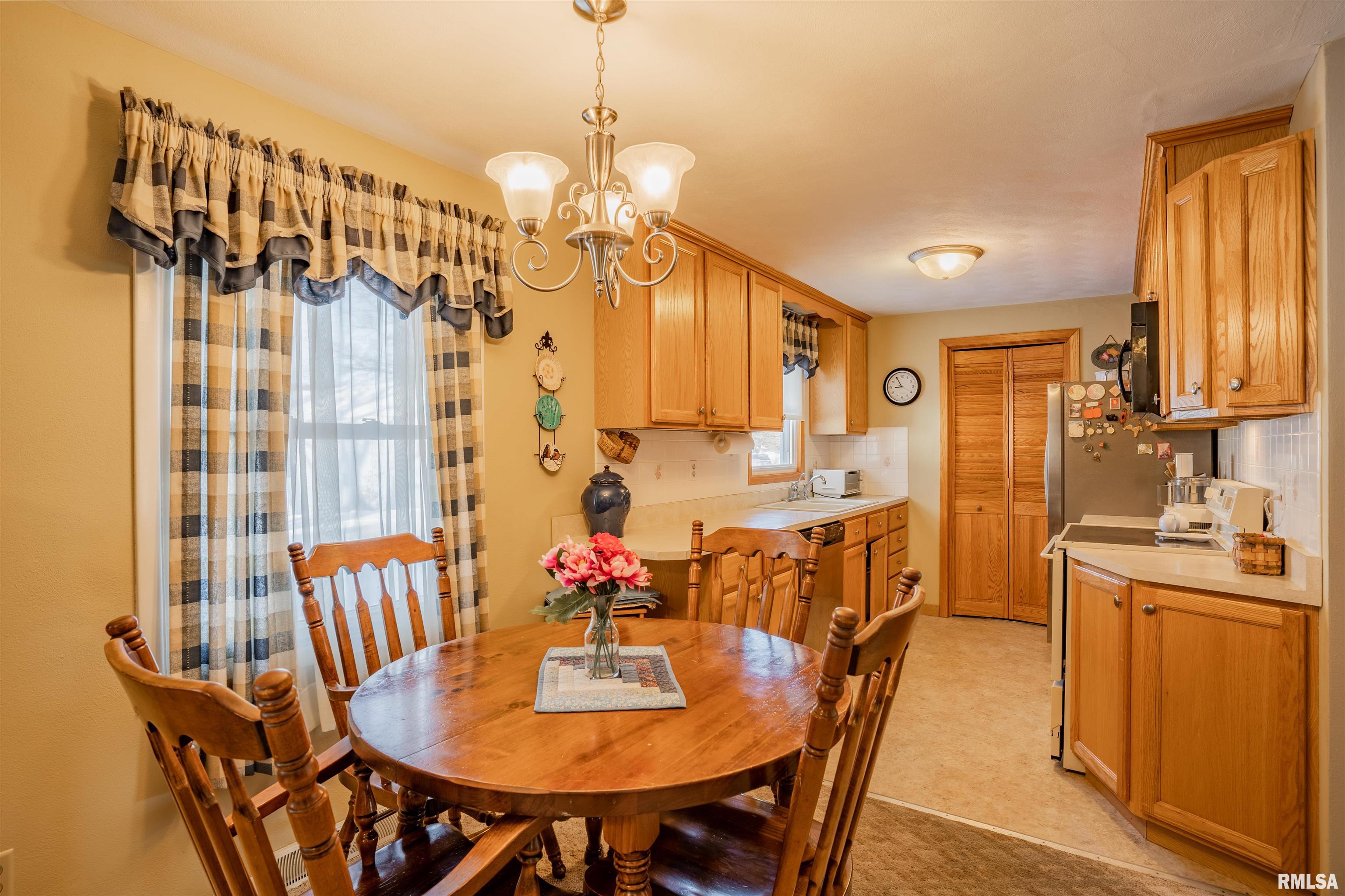 1308 Springfield Road East Peoria, IL 61611 - Photo 9 of 30 Gallery Image 9