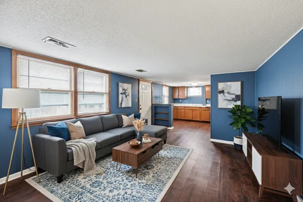 $290,000 | 804 8th Avenue South, South St. Paul, MN 55075