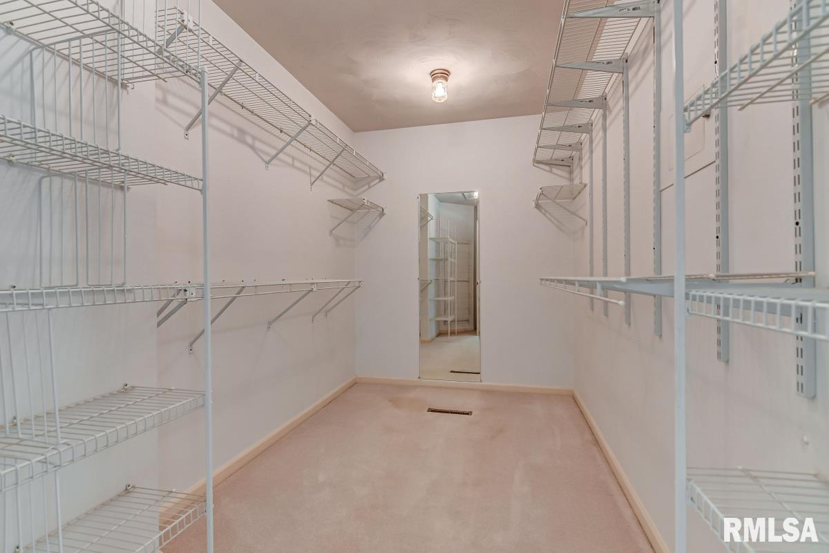 2216 Huntleigh Road Springfield, IL 62704 - Photo 25 of 49