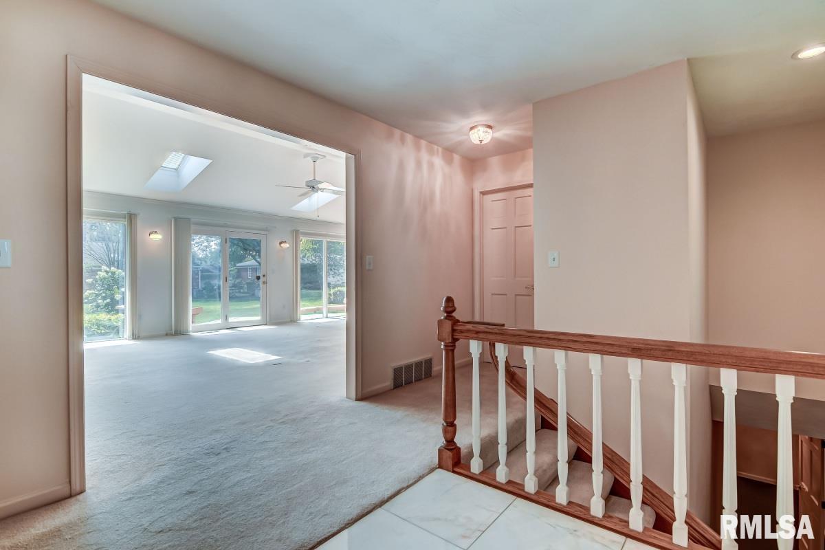 2216 Huntleigh Road Springfield, IL 62704 - Photo 6 of 49