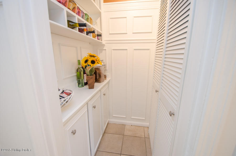120 Gibson Road Louisville, KY 40207 - Photo 20 of 36 Hallway Area
