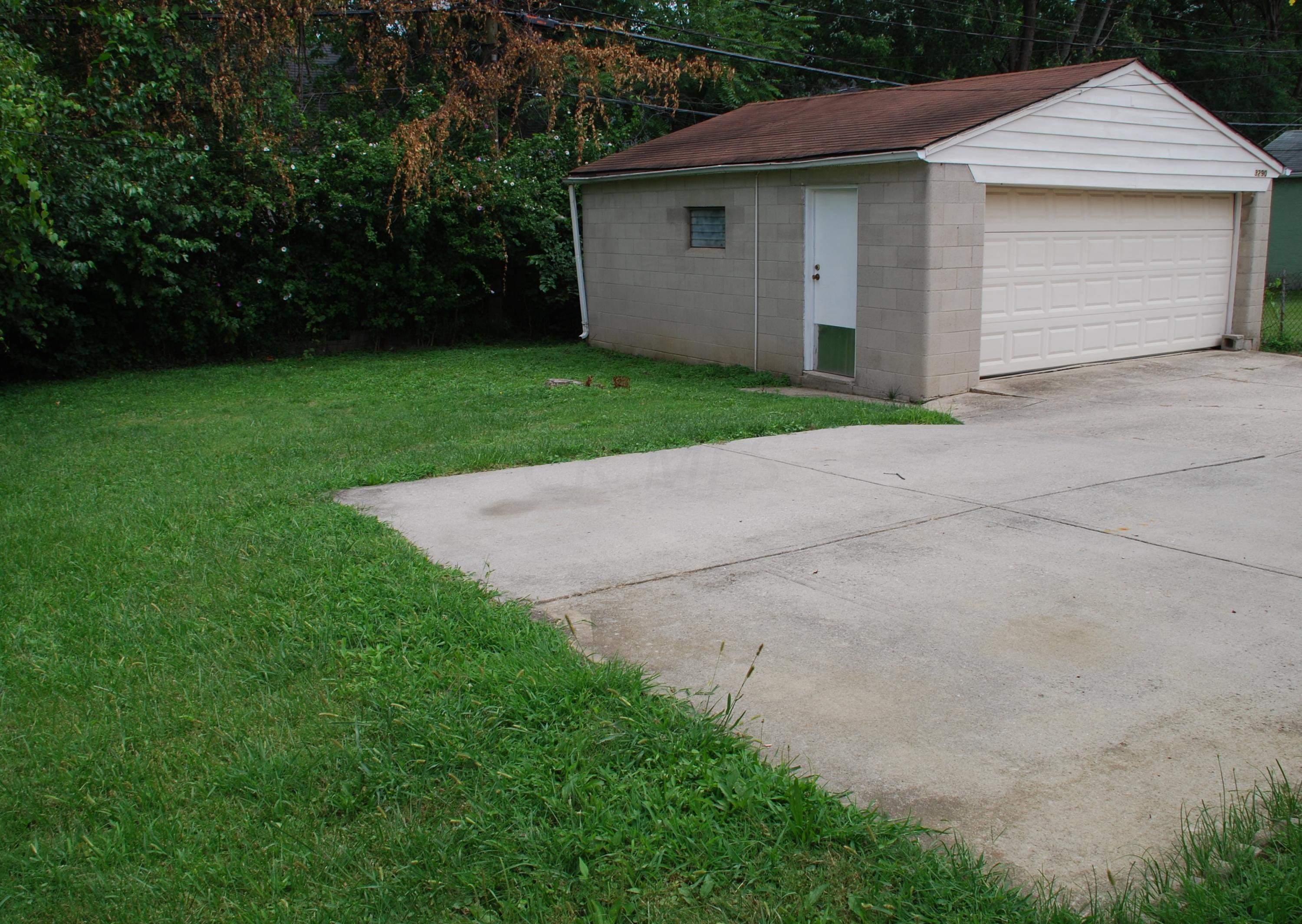 3290 Karl Road Columbus, OH 43224 - Photo 14 of 15 Gallery Image 14