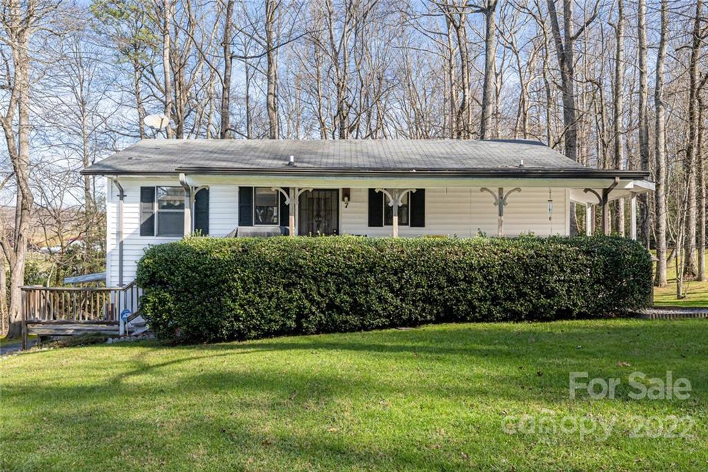7 Tuttle Road Hendersonville, NC 28792 - Photo 1 of 39 Gallery Image 1