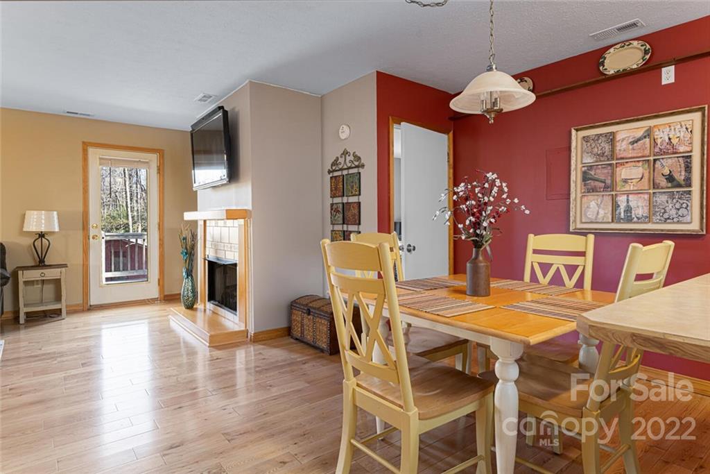 7 Tuttle Road Hendersonville, NC 28792 - Photo 19 of 39 Gallery Image 19
