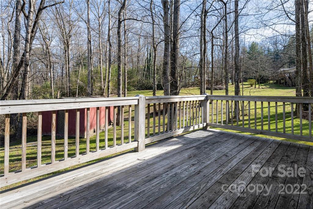 7 Tuttle Road Hendersonville, NC 28792 - Photo 28 of 39 Gallery Image 28