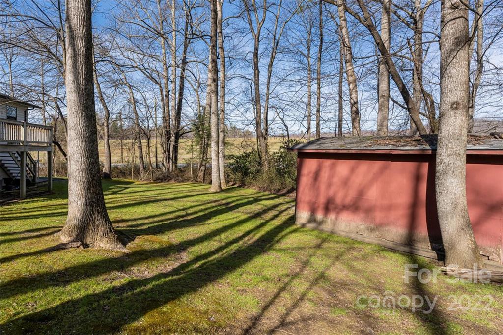 7 Tuttle Road Hendersonville, NC 28792 - Photo 34 of 39 Gallery Image 34