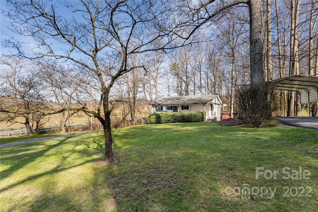 7 Tuttle Road Hendersonville, NC 28792 - Photo 35 of 39 Gallery Image 35