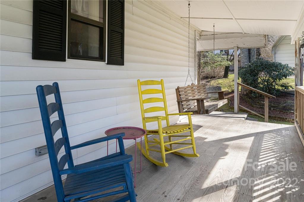 7 Tuttle Road Hendersonville, NC 28792 - Photo 6 of 39 Gallery Image 6