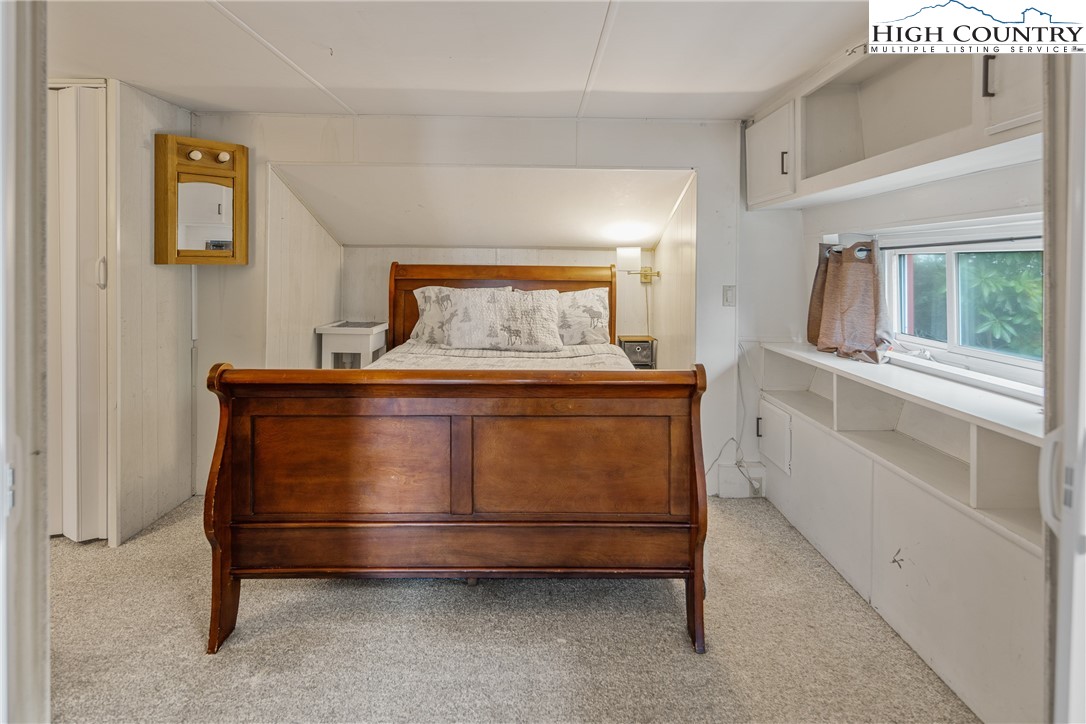 335 Snowshoe Loop Newland, NC 28657 - Photo 11 of 24