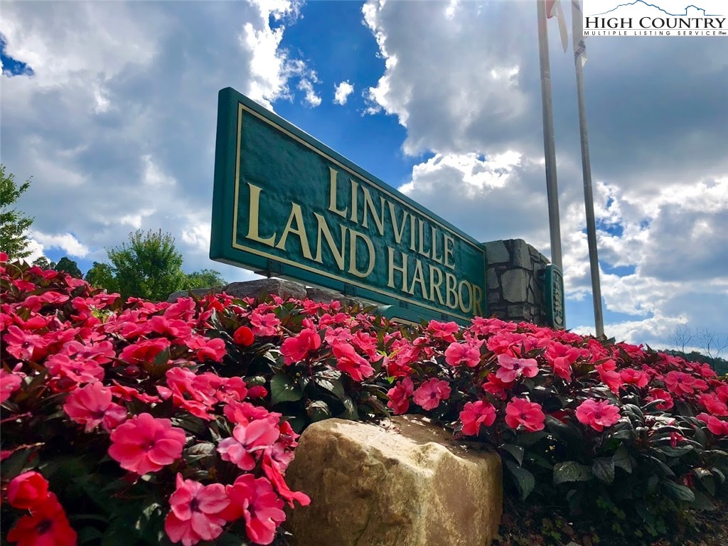 335 Snowshoe Loop Newland, NC 28657 - Photo 20 of 24