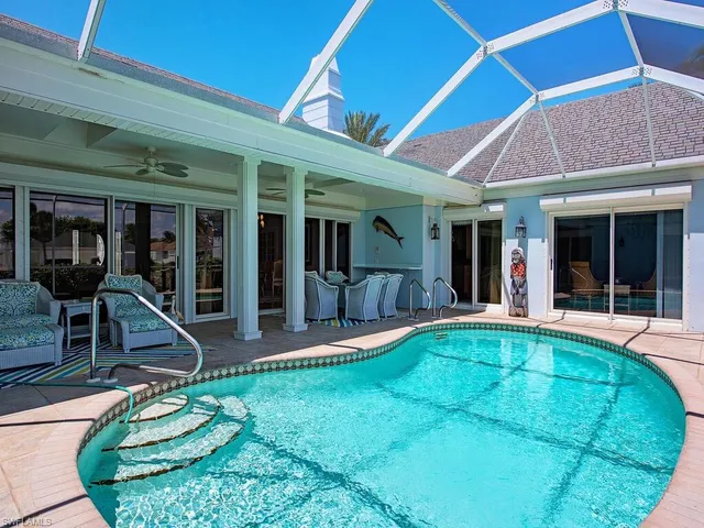 a view of a house with sitting area and porch