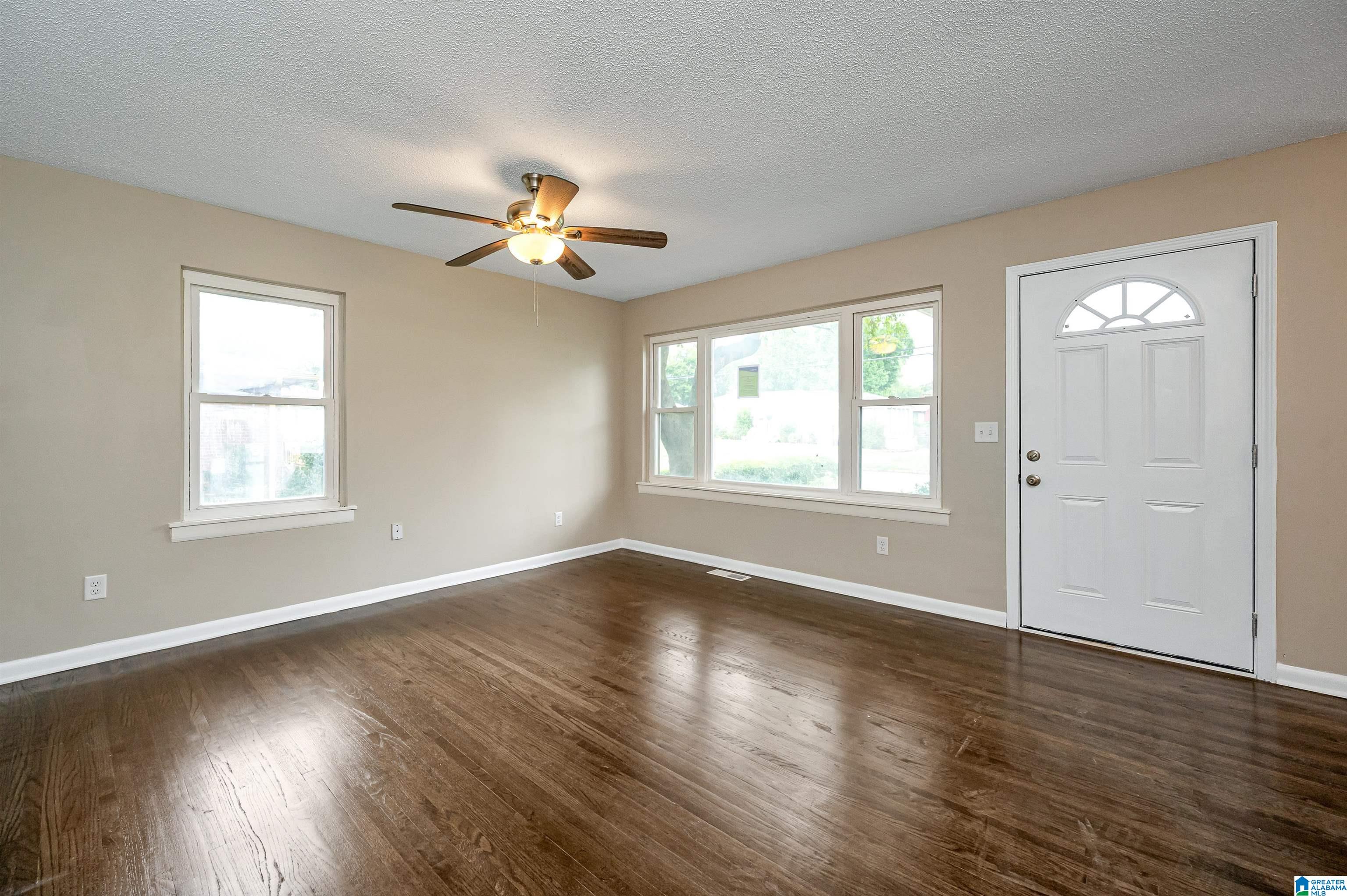 857 Goldwire Street Southwest Birmingham, AL 35211 - Photo 4 of 41
