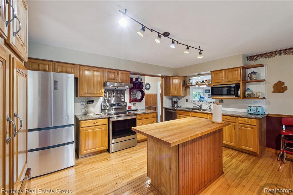 1591 East Wardlow Road Highland, MI 48356 - Photo 11 of 52 Gallery Image 11