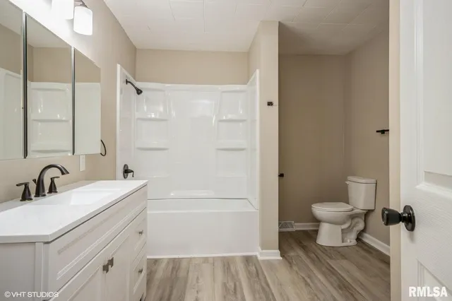 $145,000 | 409 Carroll Street, Pawnee, IL 62558