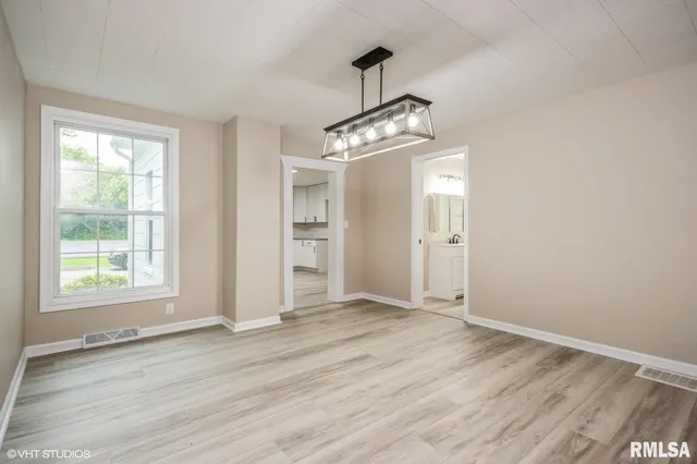 $145,000 | 409 Carroll Street, Pawnee, IL 62558