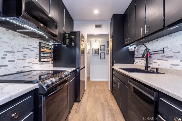 $385,000 | 18307 Burbank Boulevard, Tarzana, CA 91356