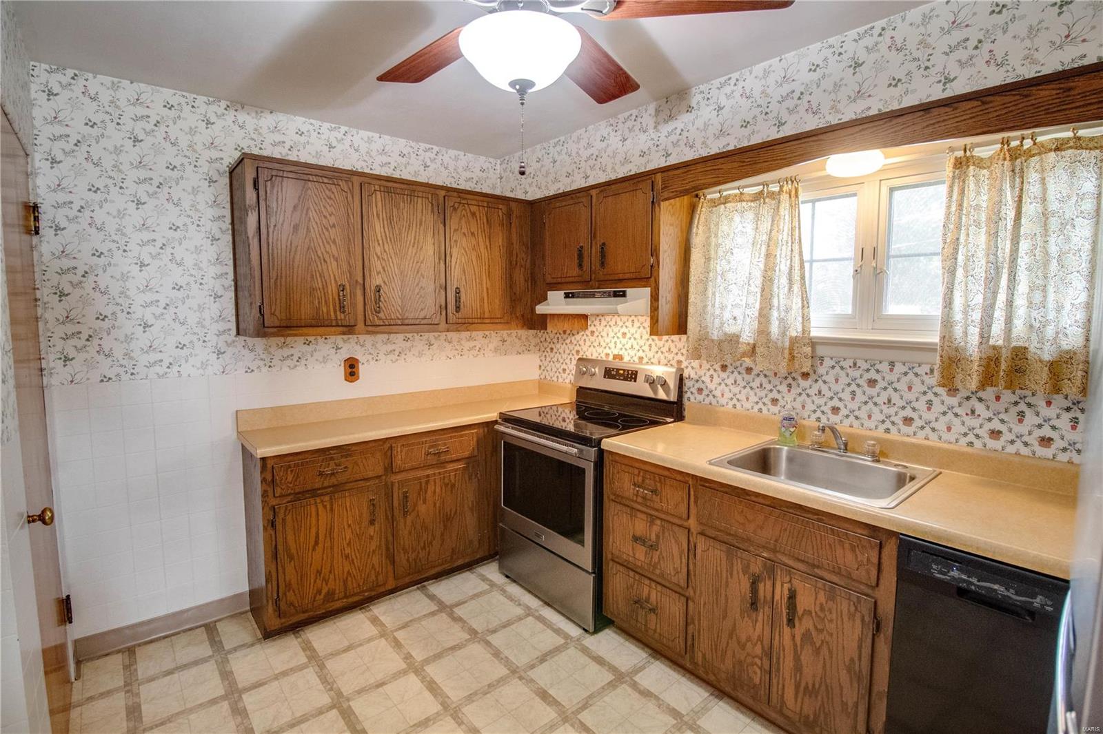 245 Alben Street Alton, IL 62002 - Photo 12 of 38 Gallery Image 12
