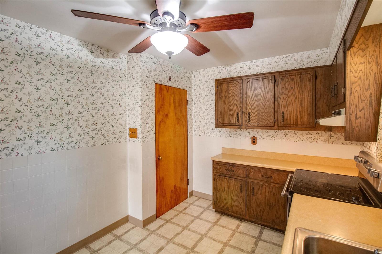 245 Alben Street Alton, IL 62002 - Photo 13 of 38 Gallery Image 13
