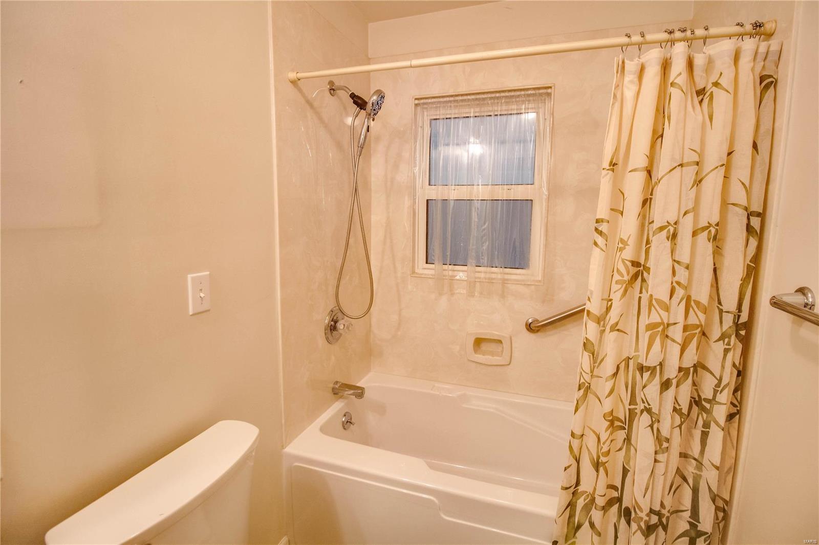 245 Alben Street Alton, IL 62002 - Photo 20 of 38 Gallery Image 20