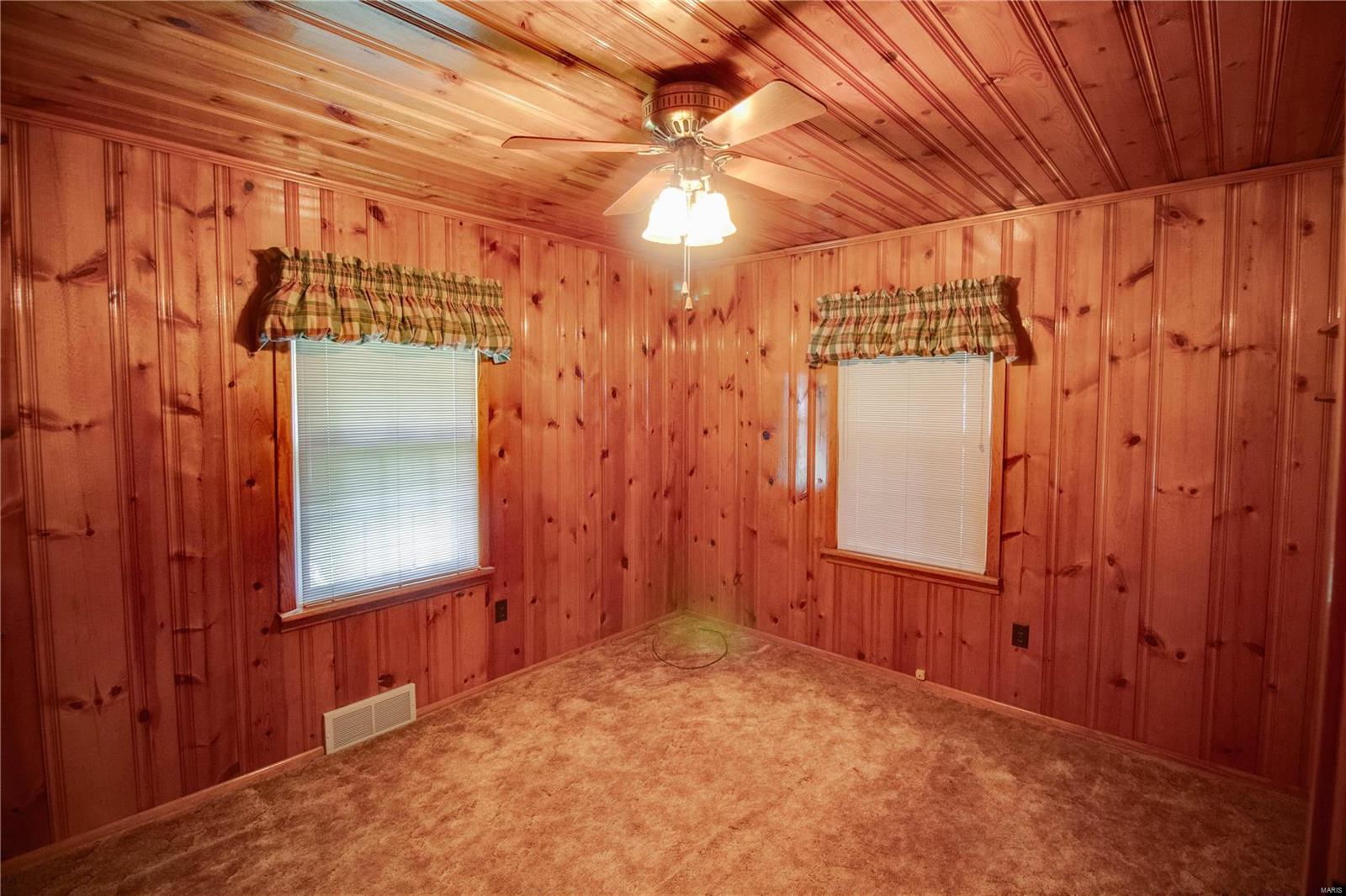 245 Alben Street Alton, IL 62002 - Photo 21 of 38 Gallery Image 21