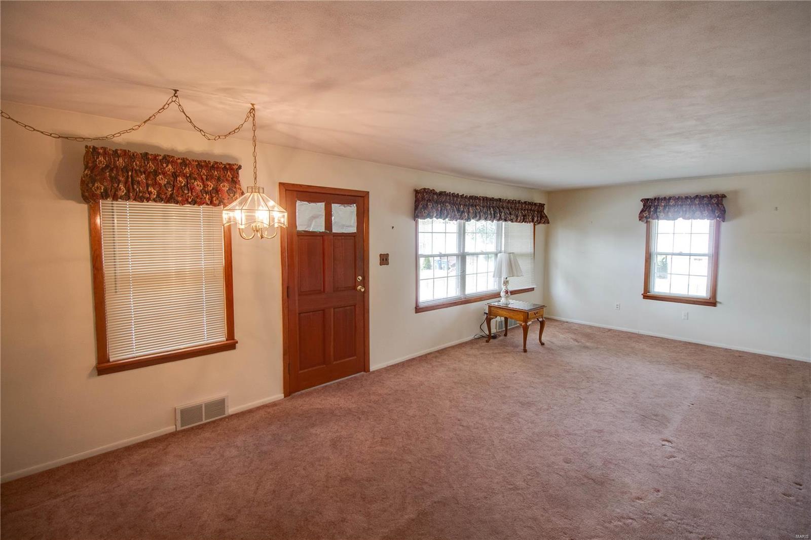 245 Alben Street Alton, IL 62002 - Photo 7 of 38 Gallery Image 7