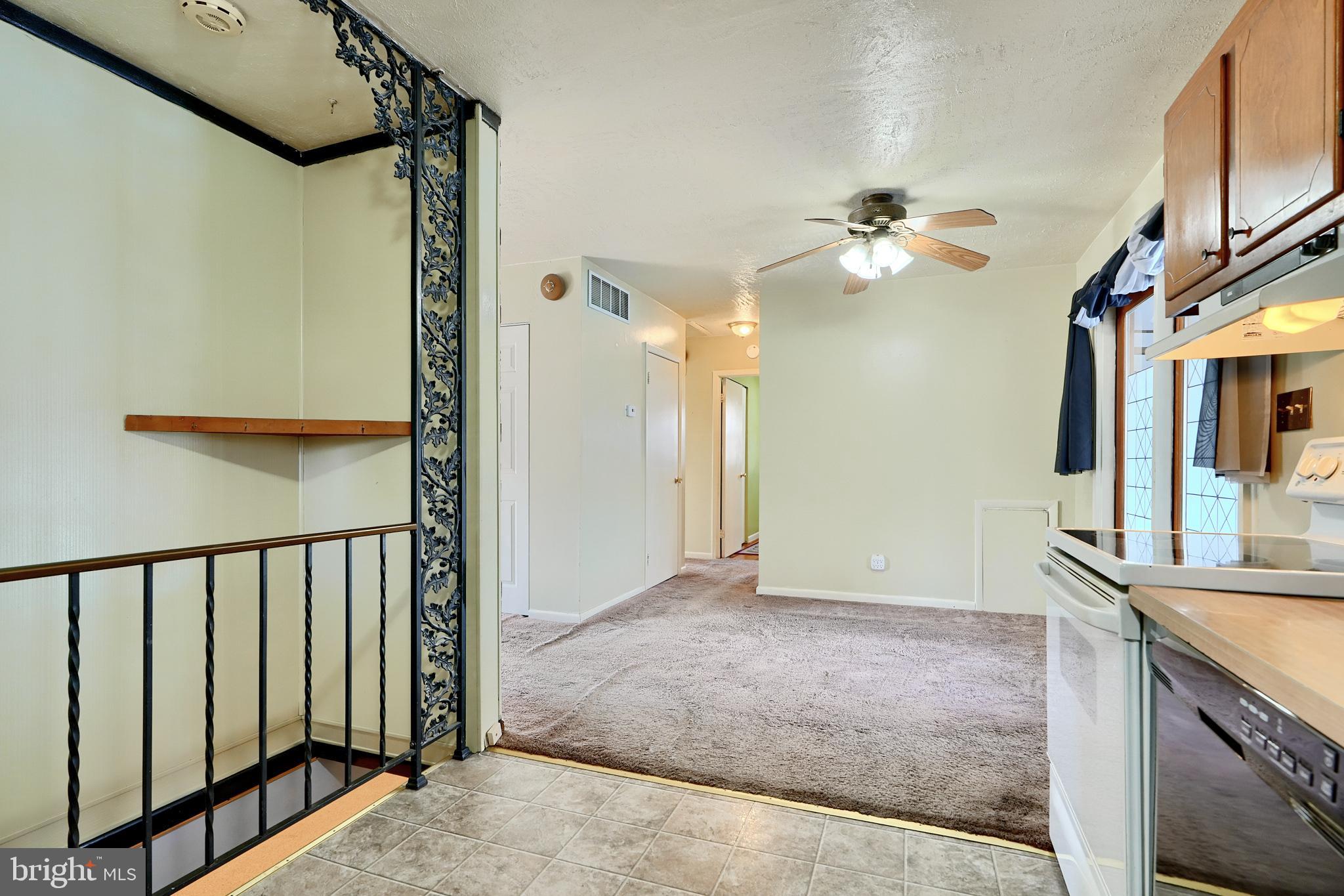 407 Crisfield Road Baltimore, MD 21220 - Photo 11 of 31 Dining