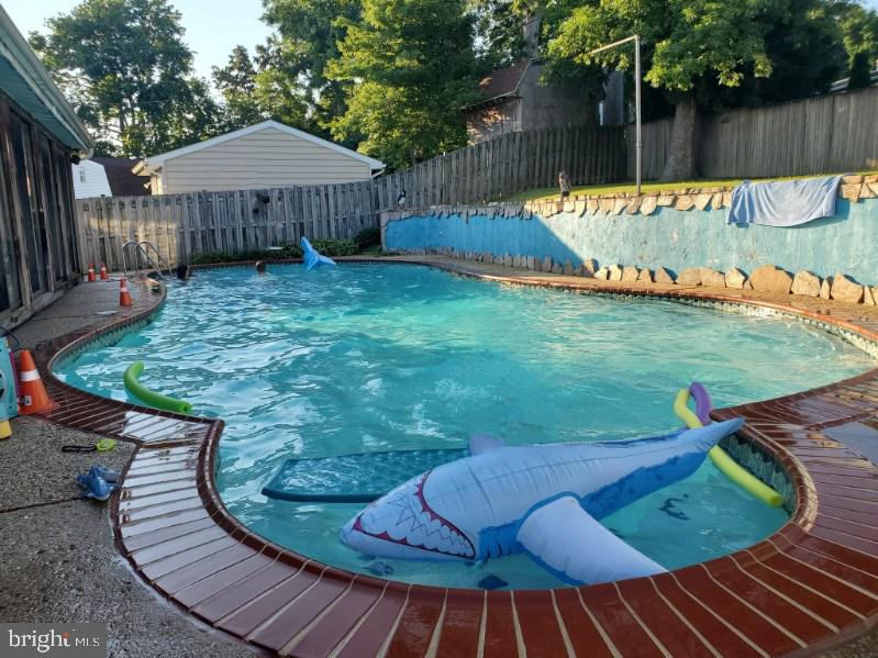 407 Crisfield Road Baltimore, MD 21220 - Photo 31 of 31 Pool