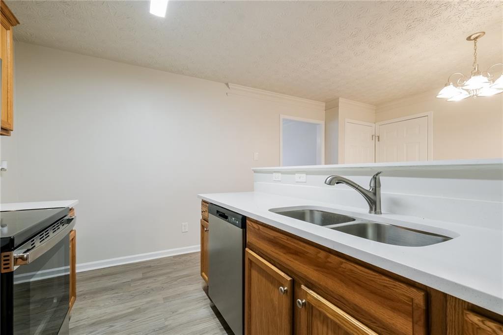 4011 Riverside Parkway Decatur, GA 30034 - Photo 11 of 27 a kitchen with a sink and cabinets