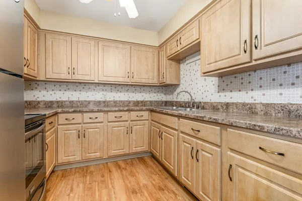 $105,000 | 222 Madison Street, Unit 508, Joliet, IL 60435