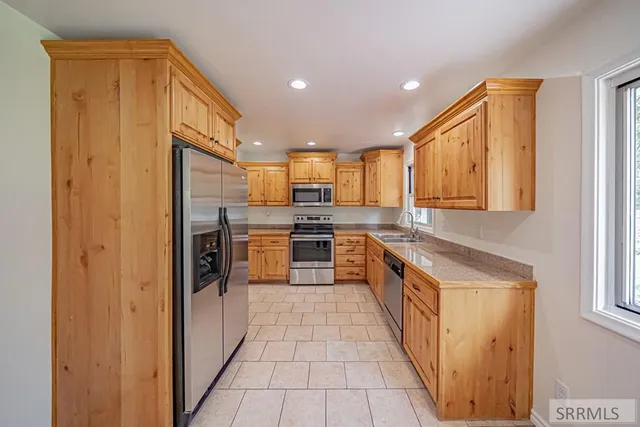 $1,800 | 766 Reed Avenue, Idaho Falls, ID 83402