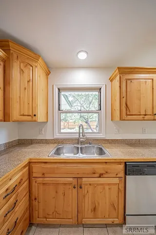 $1,800 | 766 Reed Avenue, Idaho Falls, ID 83402