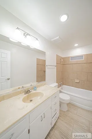 $1,800 | 766 Reed Avenue, Idaho Falls, ID 83402