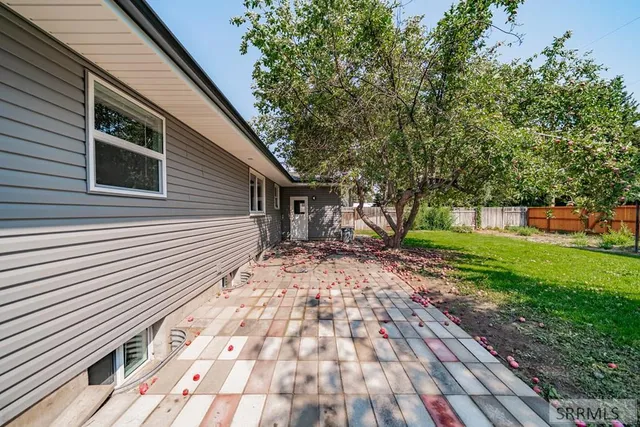 $1,800 | 766 Reed Avenue, Idaho Falls, ID 83402