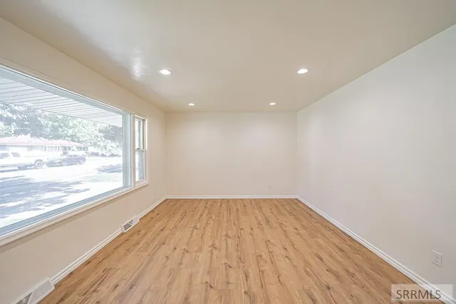 $1,800 | 766 Reed Avenue, Idaho Falls, ID 83402