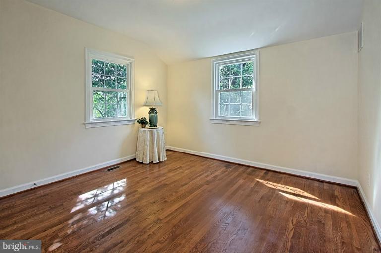 2137 North Courthouse Road Arlington, VA 22201 - Photo 12 of 30 Bedroom