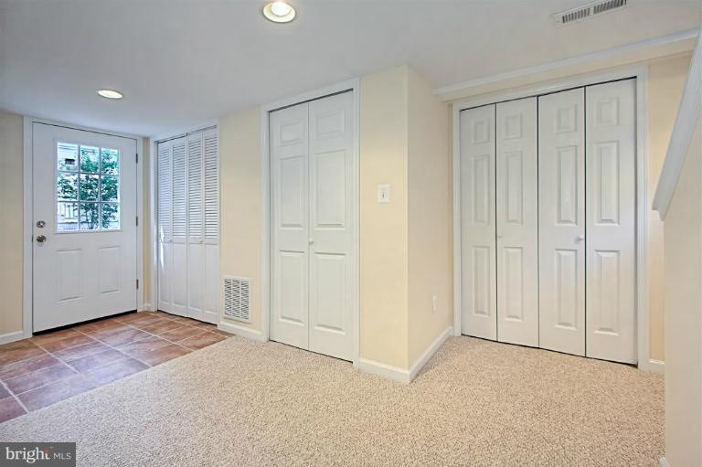 2137 North Courthouse Road Arlington, VA 22201 - Photo 26 of 30 Bedroom
