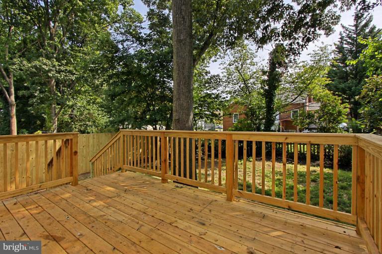 2137 North Courthouse Road Arlington, VA 22201 - Photo 28 of 30 Exterior (Rear)