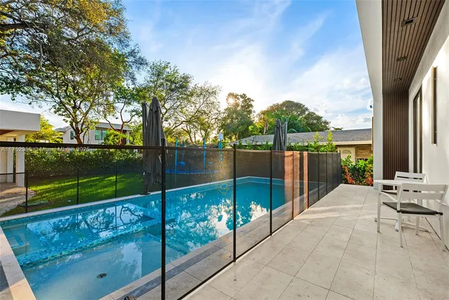 $14,000 | 2572 Northeast 182nd Terrace, North Miami Beach, FL 33160